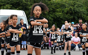 summer-festival-dancers